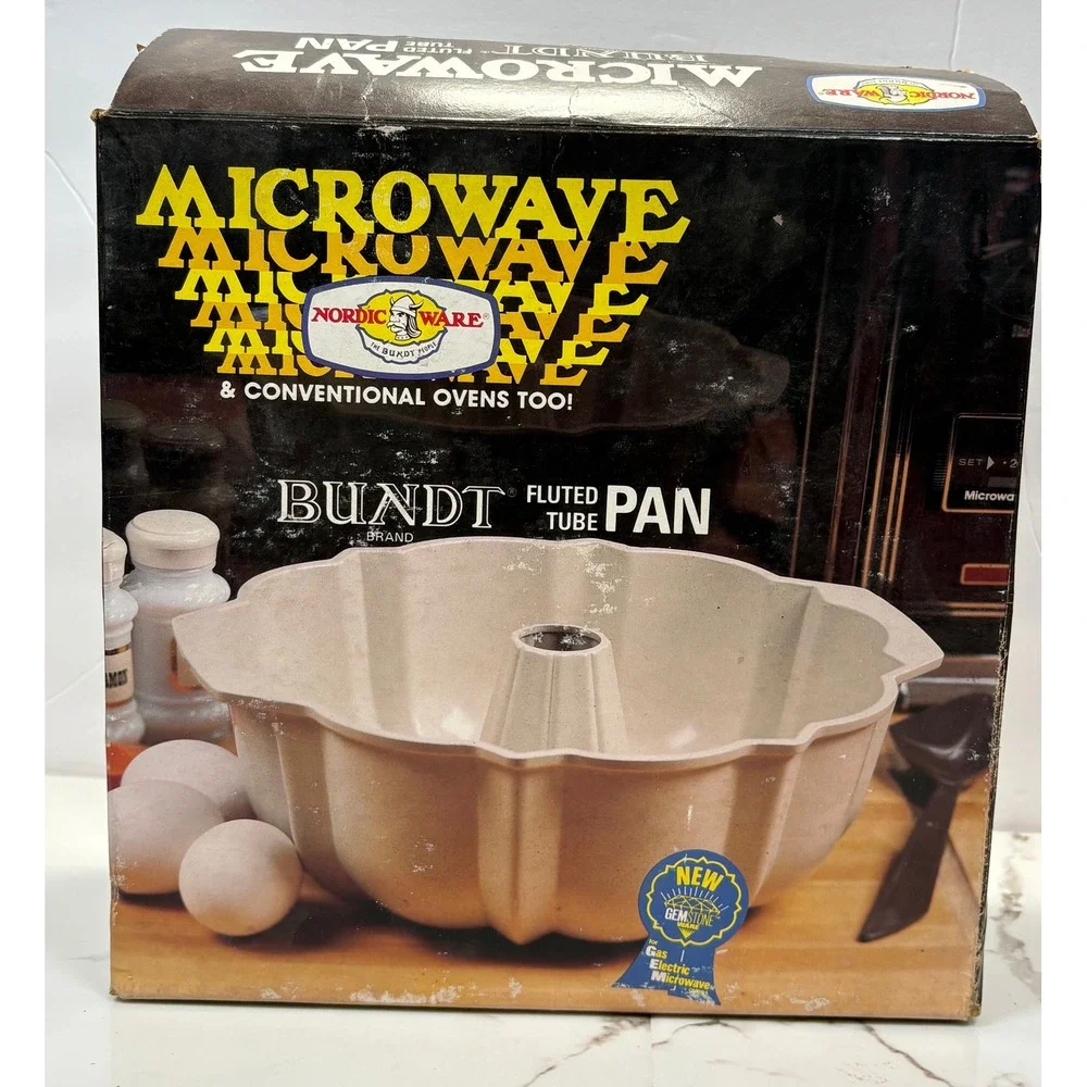 Nordic Ware Vintage Bundt Fluted Tube Pan Microwave‎ & Conventional Oven Safe